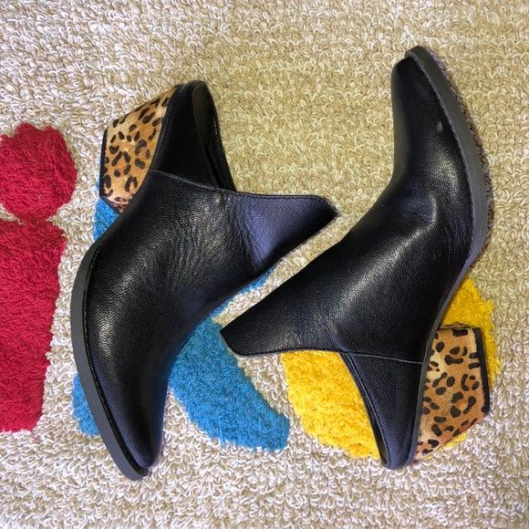 🌴Very  Volatile Chica Mule Leather Bootie - Picture 2 of 8